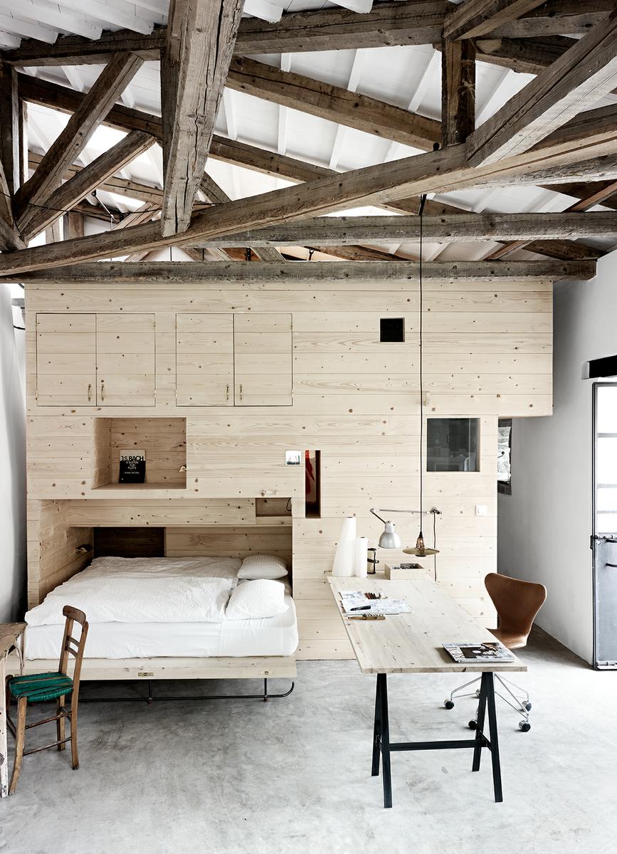 Kinfolk_Vol13_TheAncientBlacksmithery_5