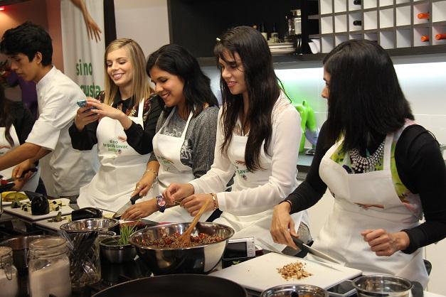 Ariel_ArielDetergente_ArielPowerPods_AnaLópez_FashionEverywhere_www.fashioneverywhere.pe_1 (10)