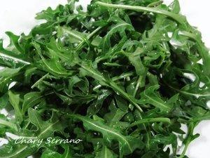 Pasamos las tortillas por la sartén para que se calienten.