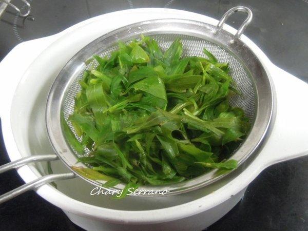 COLLEJAS EN REVUELTO, CON CEBOLLA Y JAMÓN