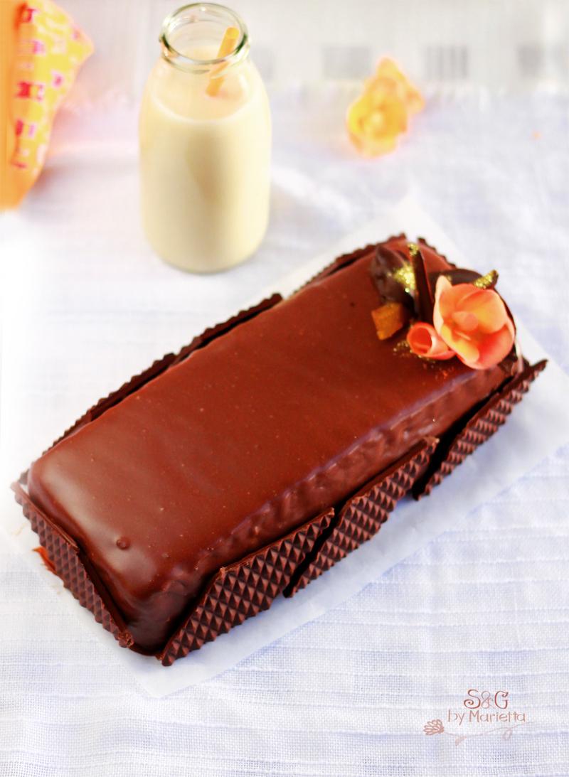 Pastel chocolate intenso con crema calabaza
