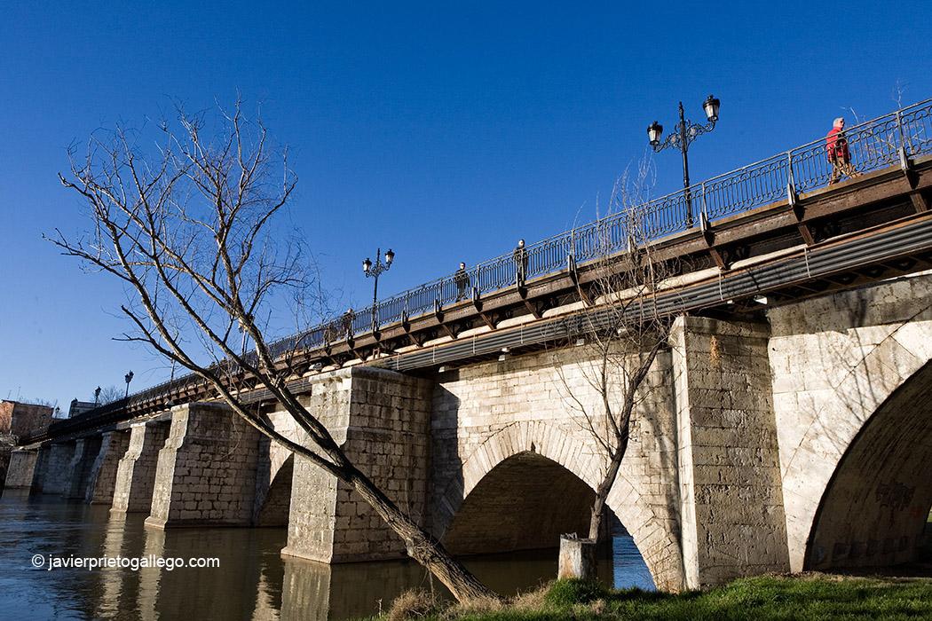 Puente Mayor. Valladolid. España, 2009 © Javier Prieto Gallego