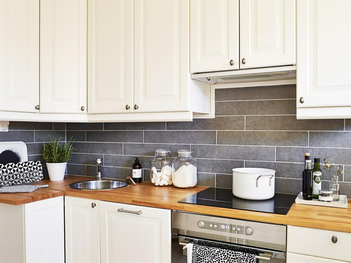 Inspiring homes Black & Wood (7)