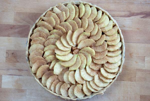 Decoración con manzanas de la tarta