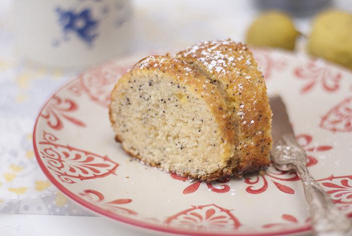 la-cuchara-azul-bundt-cake-limon-semillas-amapola-3