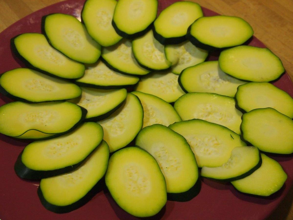 Carpaccio calabacín jamón pipas