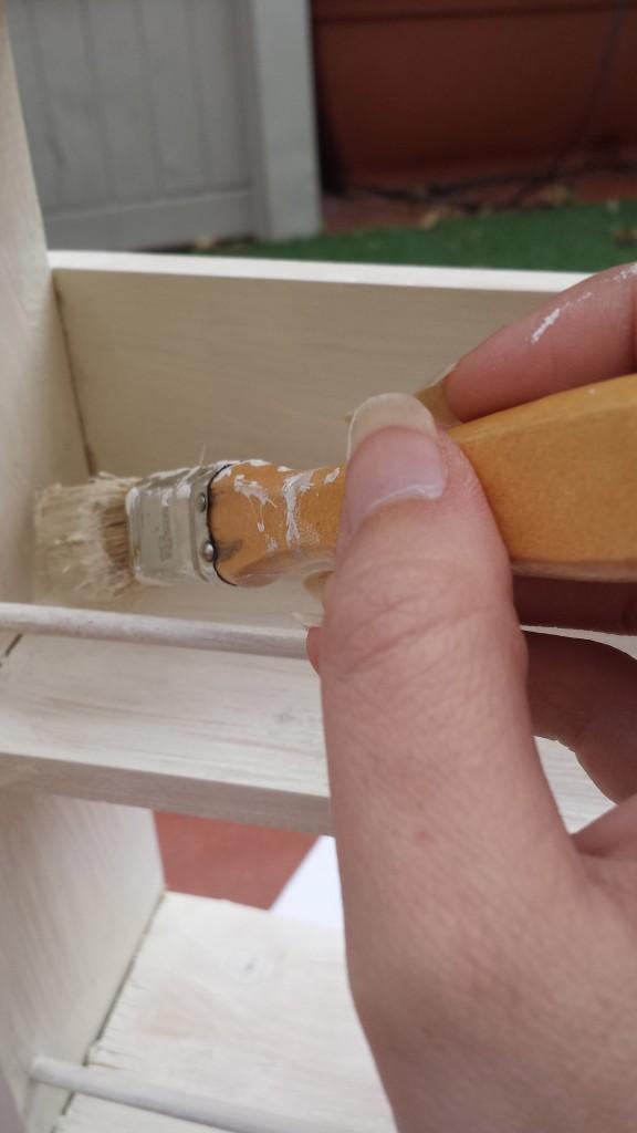 especiero de madera - Pintando de blanco hueso
