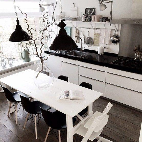 sillas-eames-para-la-cocina