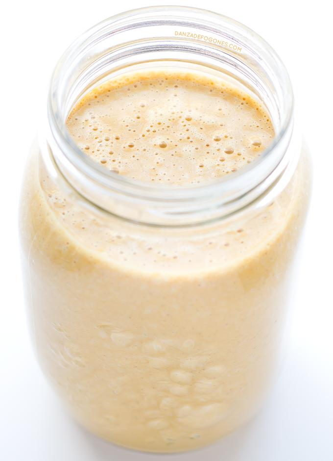 Batido de calabaza. Cuando bebes este batido de calabaza parece que estás comiendo un dulce. Es muy saludable, nutritivo y solo tiene 148 calorías por ración | danzadefogones.com #danzadefogones