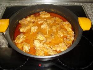 Conejo con almendras