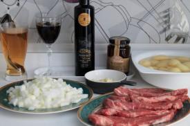 entrecot de ternera a la miel con salsa de ciruelas pasas