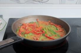 conejo asado con salsa de mandarina y verduras crujientes