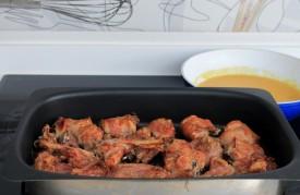 conejo asado con salsa de mandarina y verduras crujientes