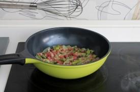 lubina al horno rellena de jamón y espárragos