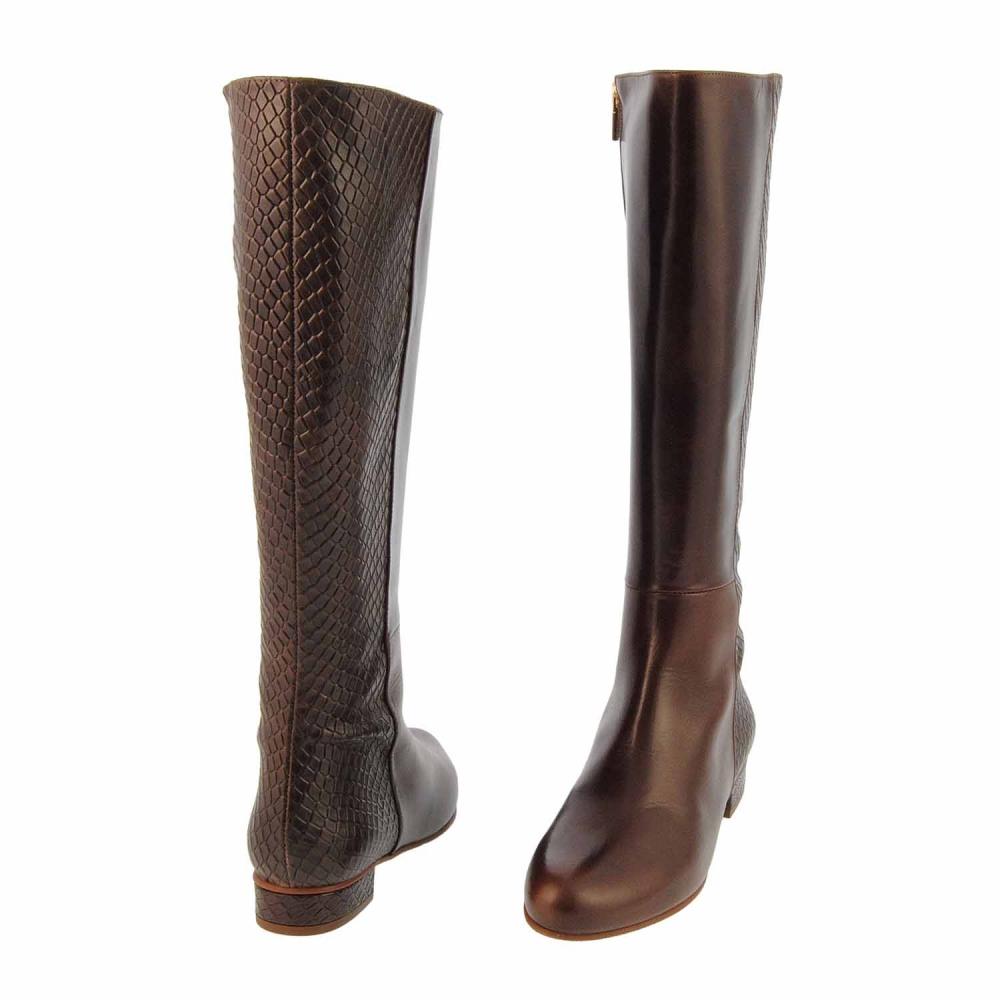 PAULA ALONSO - botas-planas-en-piel-con-serpiente-al-tono