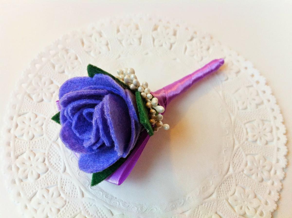 prendido boutonier fieltro