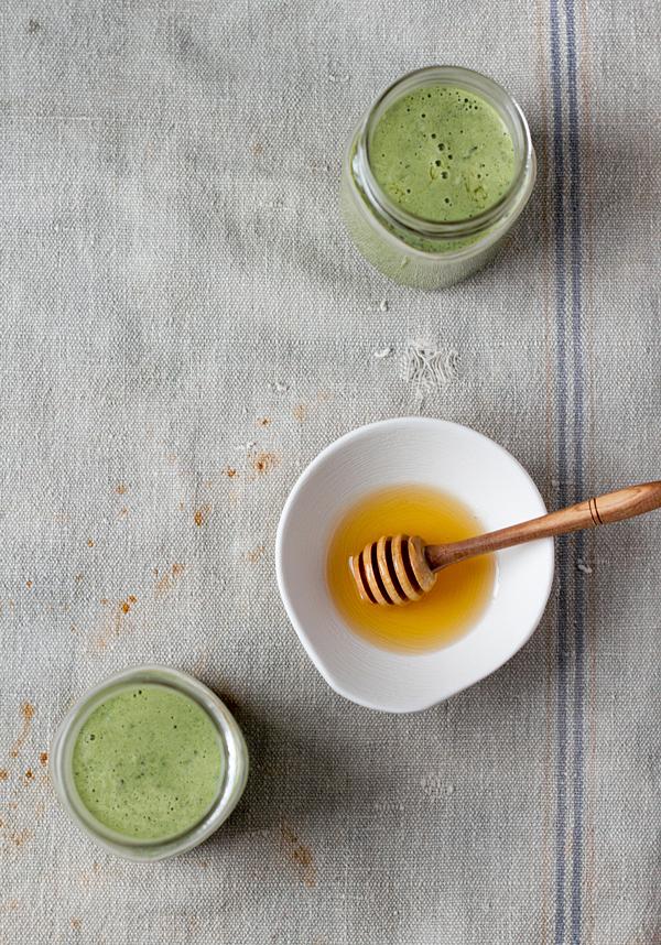 Kale-Ginger Detox Smoothie
