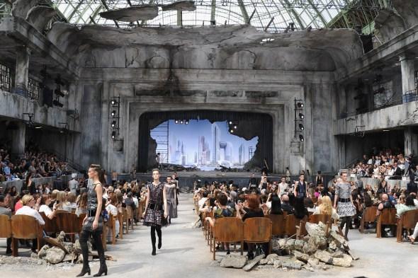 2013 02-07-2013 Chanel Otoño Invierno 2013-2014 Destrucción