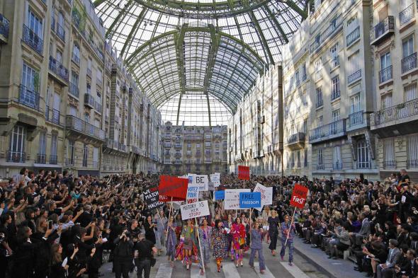 2014 26-09-2014 Chanel Primavera-verano 2015 PFW Calle paris