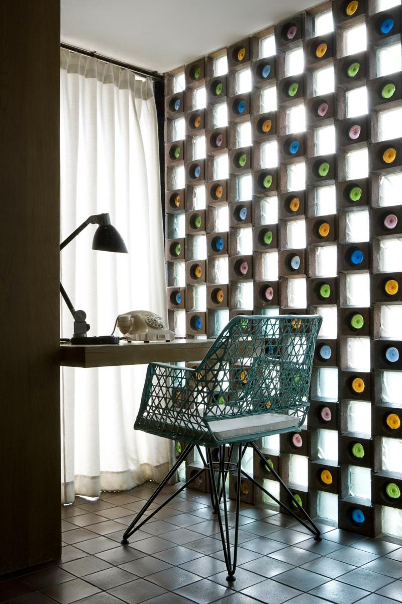 openhouse-barcelona-shop-gallery-lobsters-day-fibergalss-furniture-design-inside-outdoor-vic-albert-garcia-andrew-trotter-mari-luz-vidal-la-ricarda-architecture-13