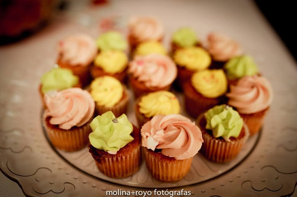 cupcakes-mini-boda-adoraideas