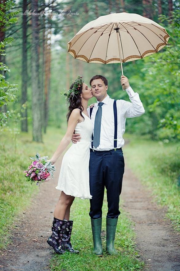 5 fotos que solo podréis haceros con lluvia | Bodas