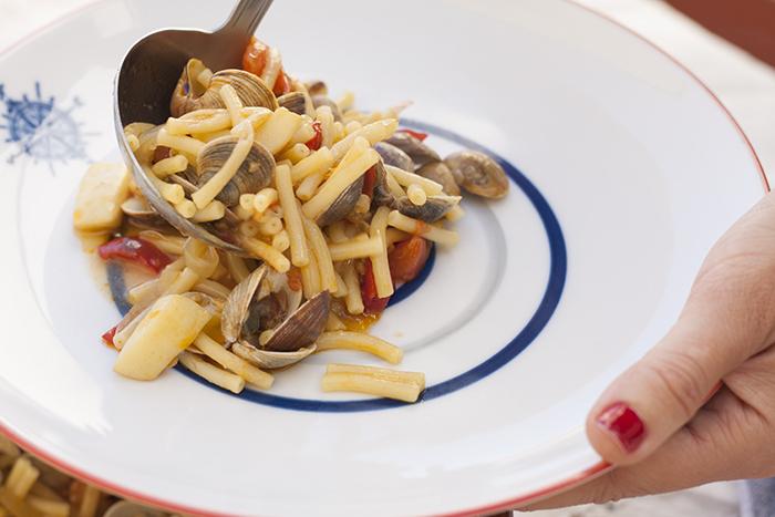 1-la-cuchara-azul-fideos-almejas