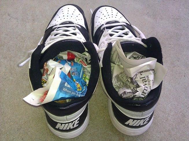 secar-calzado-con-periodicos