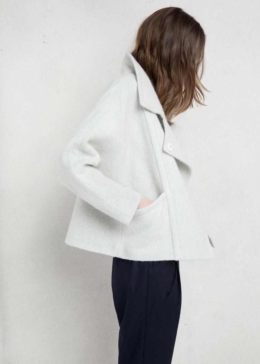 abrigo gris claro mango