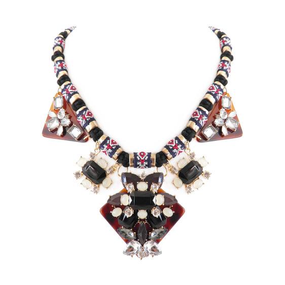 collar-etnico-carey-562x562