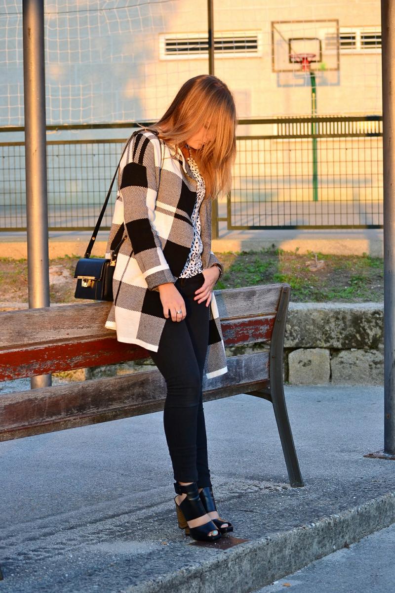 whitedahlia_checked-coat22