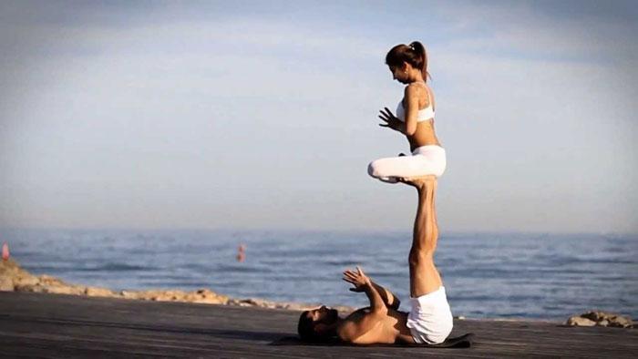 acro yoga