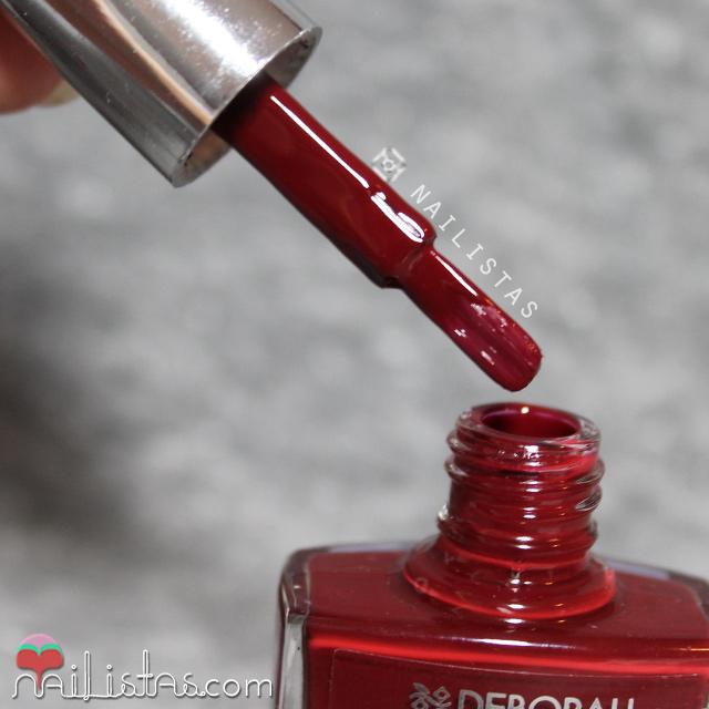 Esmalte de uñas Deborah Milano pincel plano