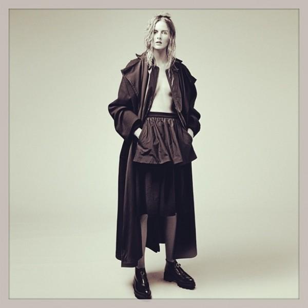 double-skirt-total-black-