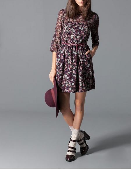http://www.stradivarius.com/es/es/we-love/trends/fall-flowers-c1196514p4934501.html?categoryNav=1108013&colorId=150&bundleId=5175019&defaultColorId=150