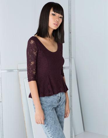 http://www.bershka.com/es/es/bershka/bershka/camisetas/camiseta-bershka-encaje-c1132024p4903502c605.html