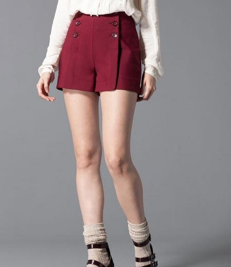 Fuente: http://www.stradivarius.com/es/es/ropa/shorts-c1108010p4907010.html?categoryNav=1108010&colorId=150
