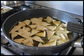 Salsa de molcajete y totopos 004 Salsa de molcajete y totopos