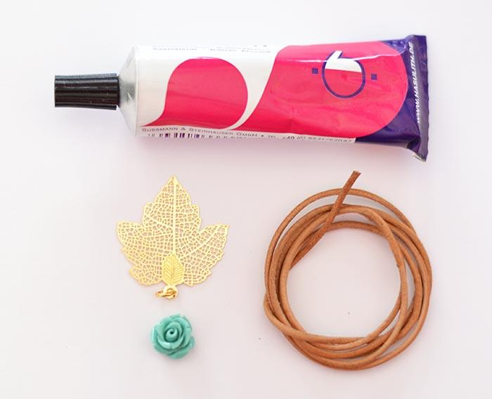 MAteriales para hacer un collar de cuero con filigrana