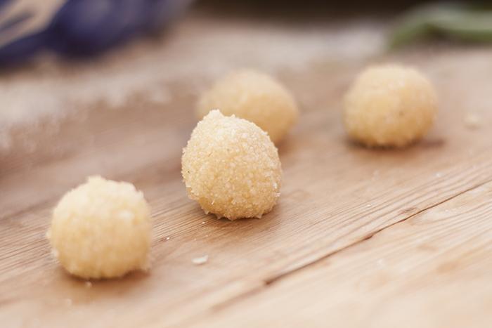 la-cuchara-azul-panellets-darle_forma