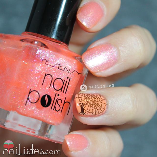 Uñas decoradas con tela de araña Halloween