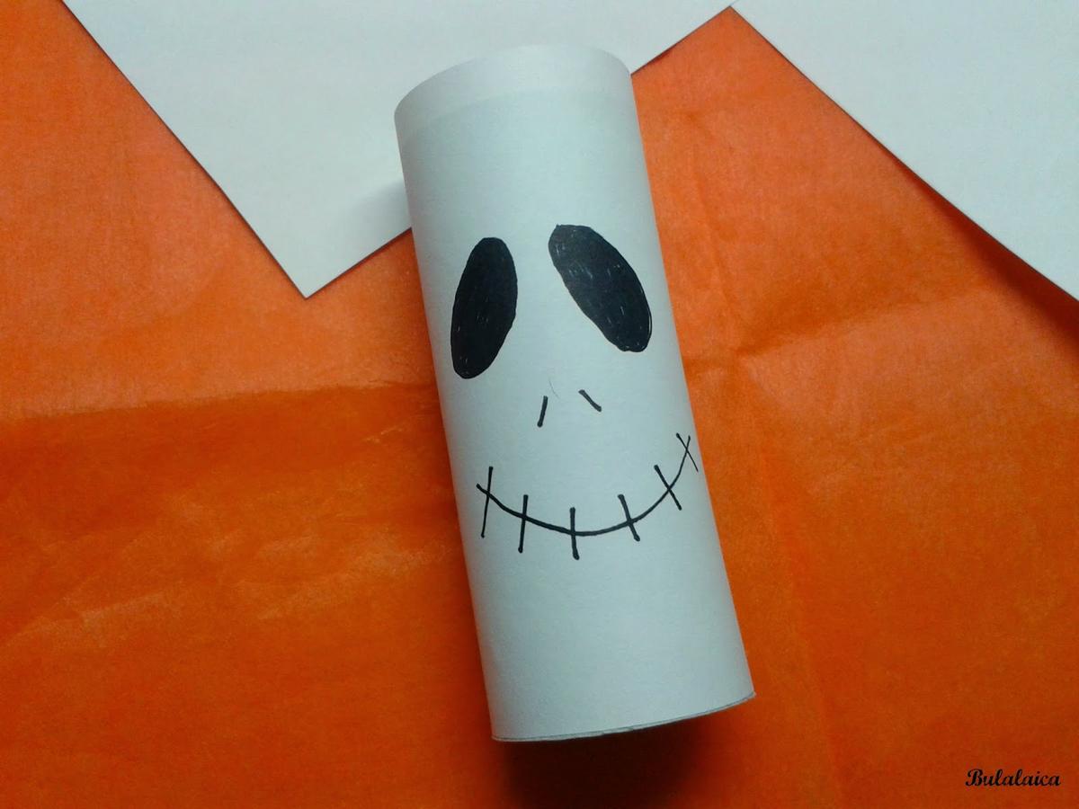 Fantasmas con materiales reciclados