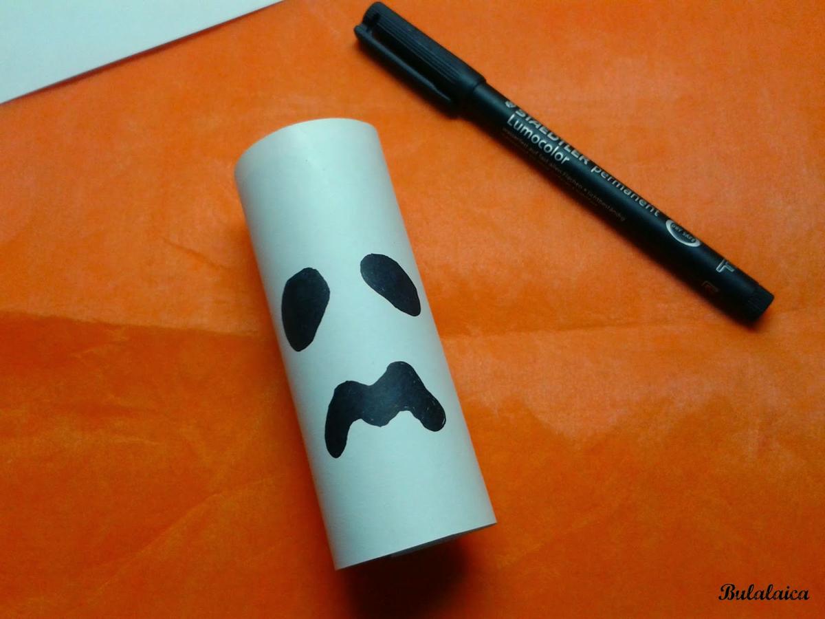 Fantasmas con materiales reciclados