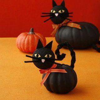 DIY-Halloween-Decorations-Cat-Pumpkins