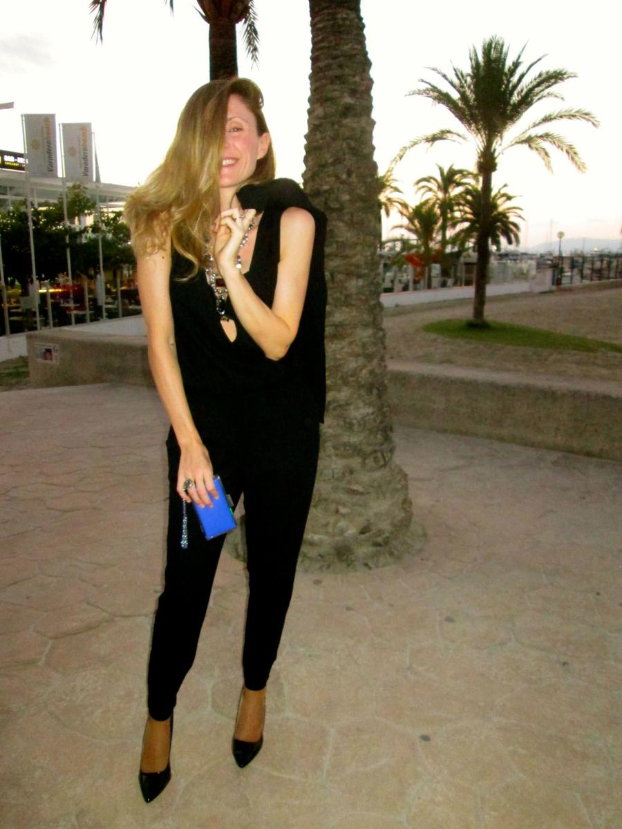 black jumpsuit livelovepolly by paula casielles 2