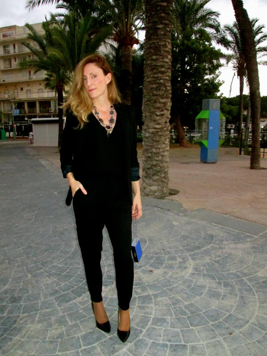 black jumpsuit livelovepolly by paula casielles