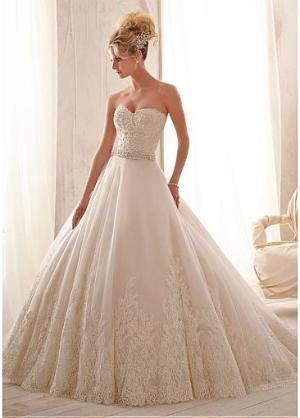VestidoDeNoviayFiesta.com es el mejor sitio donde puedes encontrar vestidos hermosos, elegantes, sencillos o cortos, tenemos el vestido de novia de tus sueños!