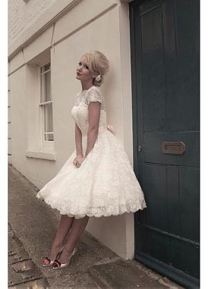 VestidoDeNoviayFiesta.com es el mejor sitio donde puedes encontrar vestidos de novia a precios asequibles, hermosos, elegantes, sencillos o cortos, tenemos el vestido de novia de tus sueños!