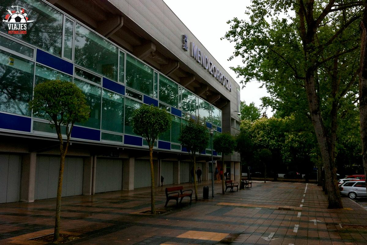 MendizorrozaAlavésVitoria-FachadaExterior-ViajesFutboleros