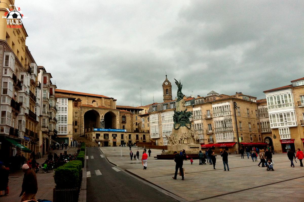 MendizorrozaAlavésVitoria-PlazaVirgenBlanca-ViajesFutboleros
